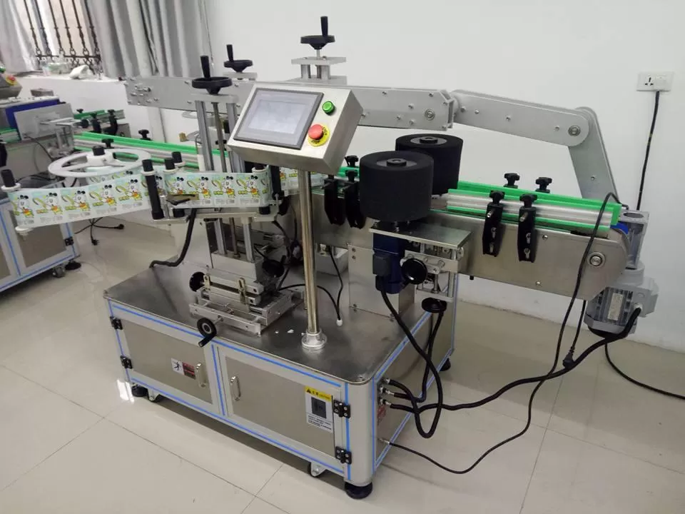 Ứng dụng của máy dán nhãn trong các ngành công nghiệp