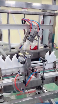 MÁY CHIẾT DUNG DỊCH TẨY RỬA 2 VÒI TỰ ĐỘNG, TÍNH AXIT ĂN MÒN CAO